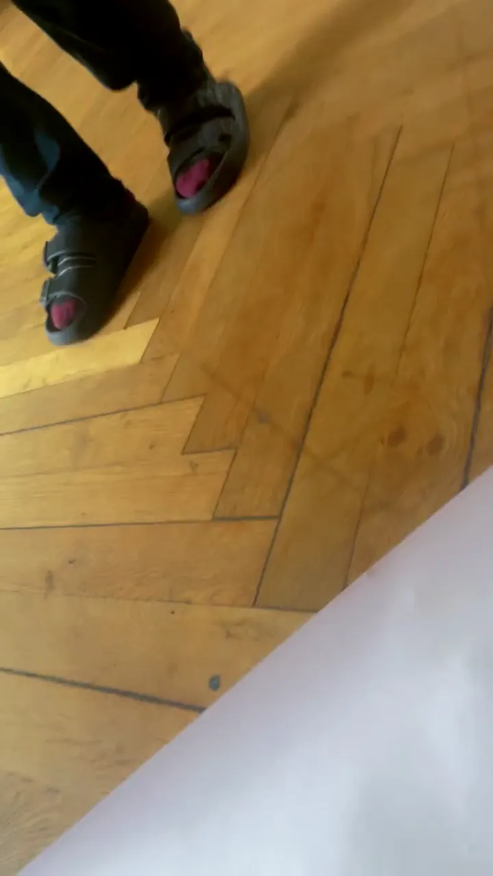 a.MP4